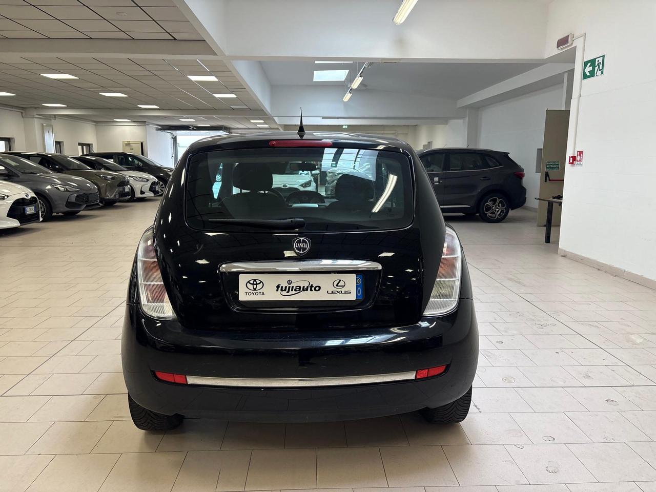 Lancia Ypsilon 1.2 8v New Oro 69cv