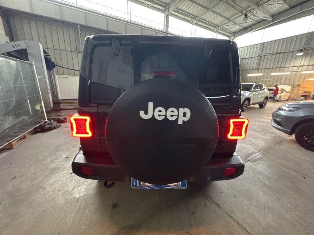 Jeep Wrangler Unlimited 2.2 Multijet II Sahara 4WD Auto