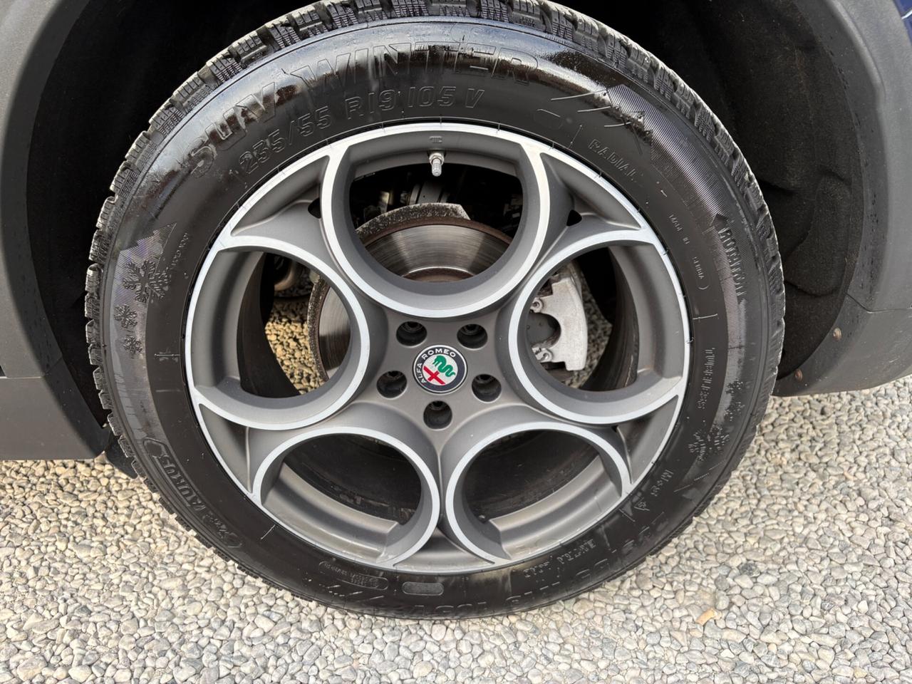 Alfa Romeo Stelvio Q4 2.2 T Diesel 210 CV