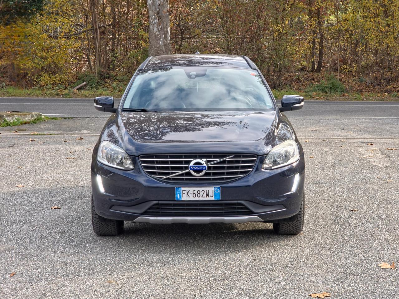 Volvo XC 60 XC60 D3 Geartronic R-design 2017-E6 Manuale