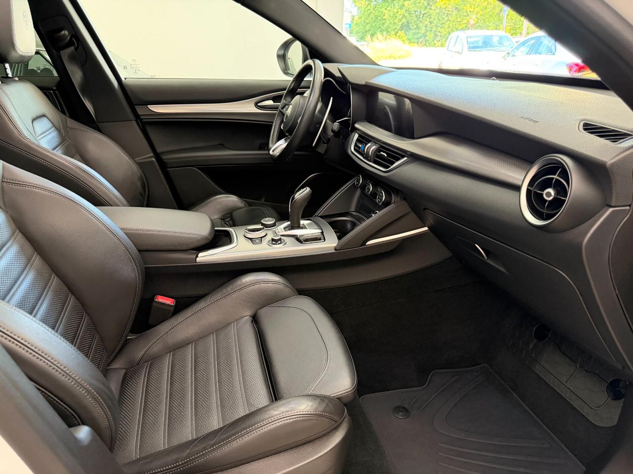 Alfa Romeo 12/2022 Stelvio 2.2 Turbodiesel 210 CV AT8 Q4 Veloce