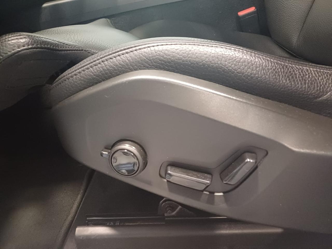 Volvo XC 60 XC60 B4 (d) AWD Geartronic Inscription