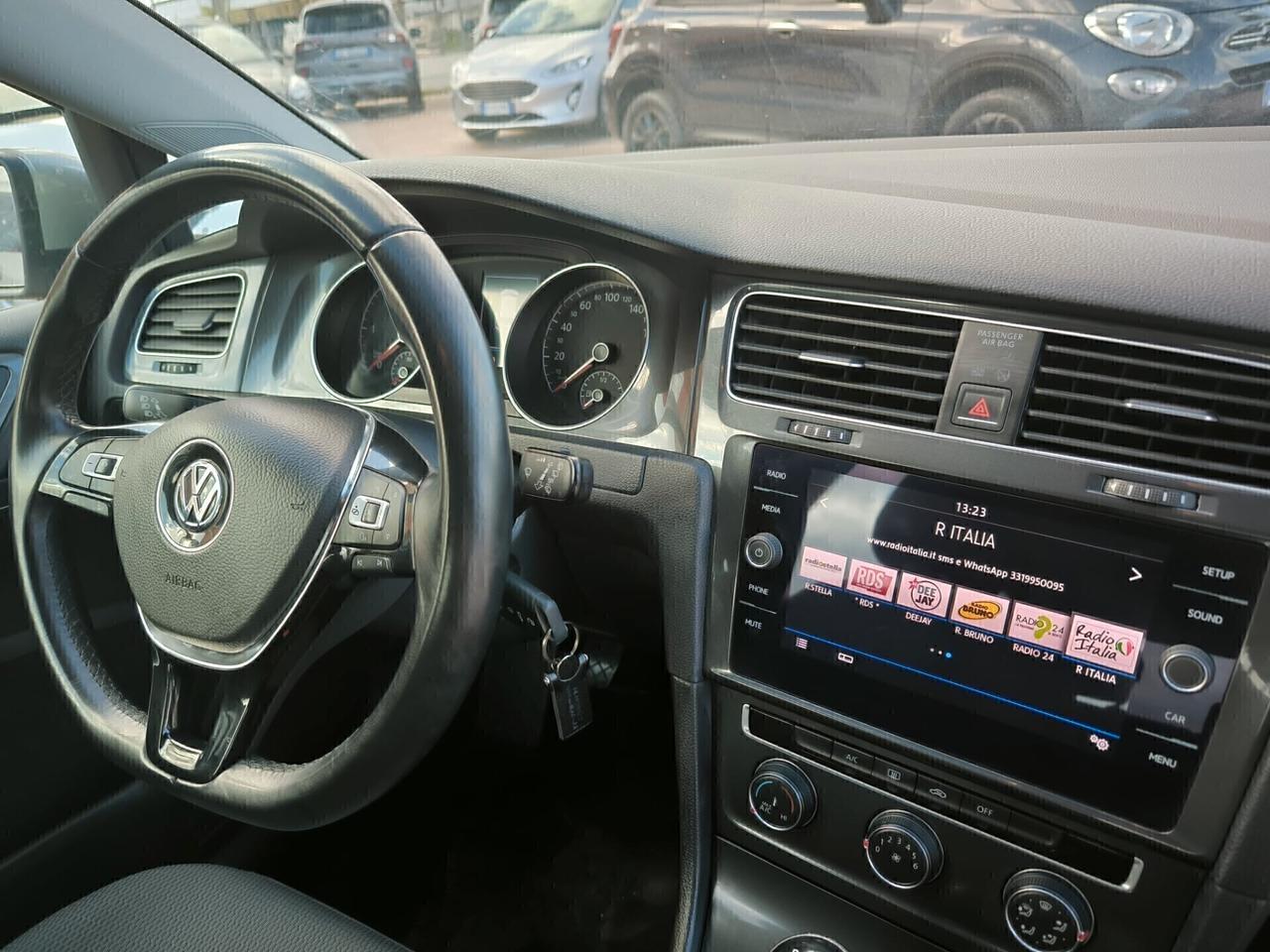 Volkswagen Golf 1.6 TDI 115 CV 5p. Business BlueMotion Technology