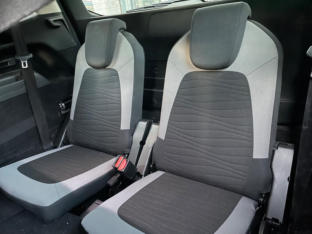 Citroen Grand C4 Picasso 1.6 BlueHDi/7POSTI/GARANZIA