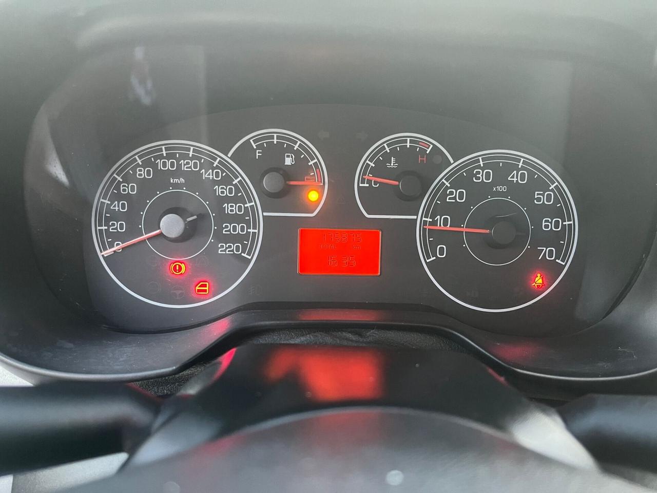 Fiat Grande Punto 1.4 EasyPower Unipro 2011