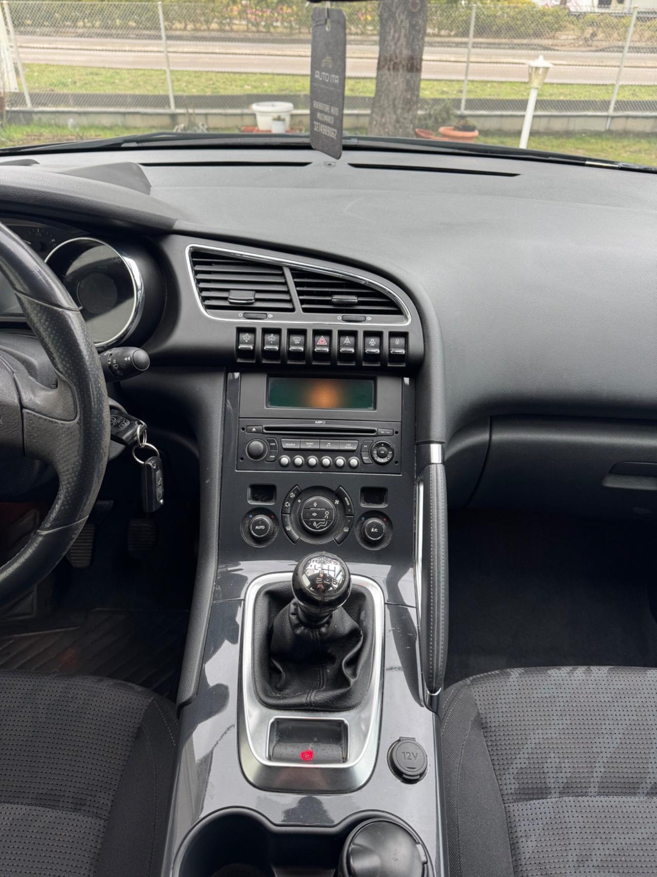 Peugeot 3008 2.0 HDi 150CV Outdoor