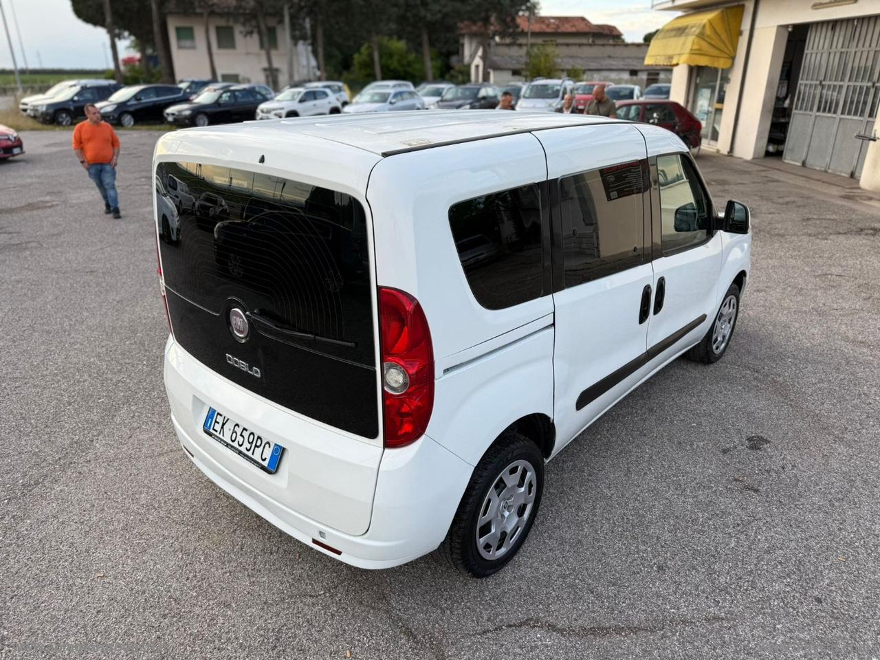 FIAT Doblò 1.4 16V Emotion