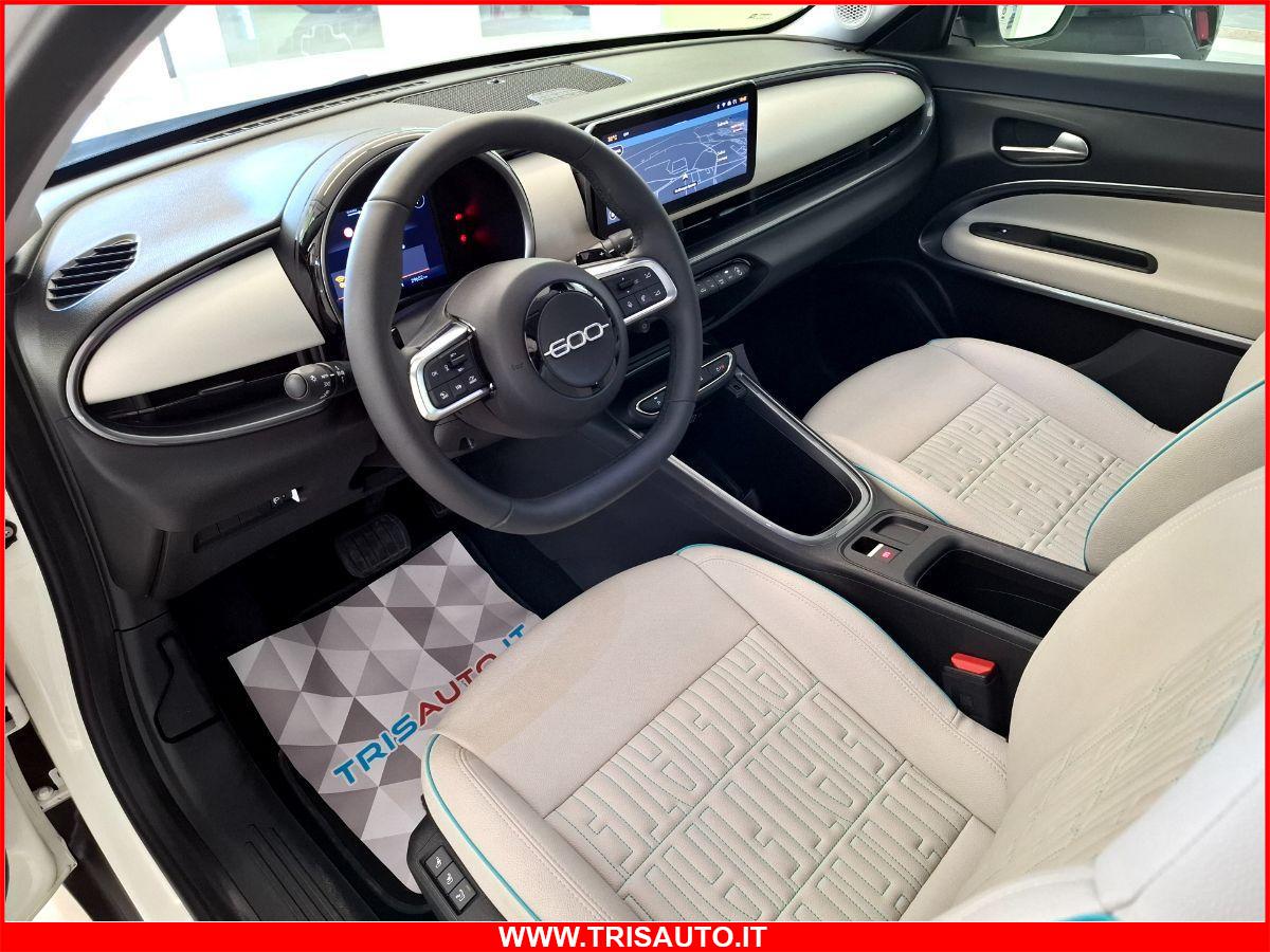 FIAT 600 1.2 T-GEN3 MHEV DCT La Prima NEOPATENTATI (FULL LED+PELLE+NAVI)
