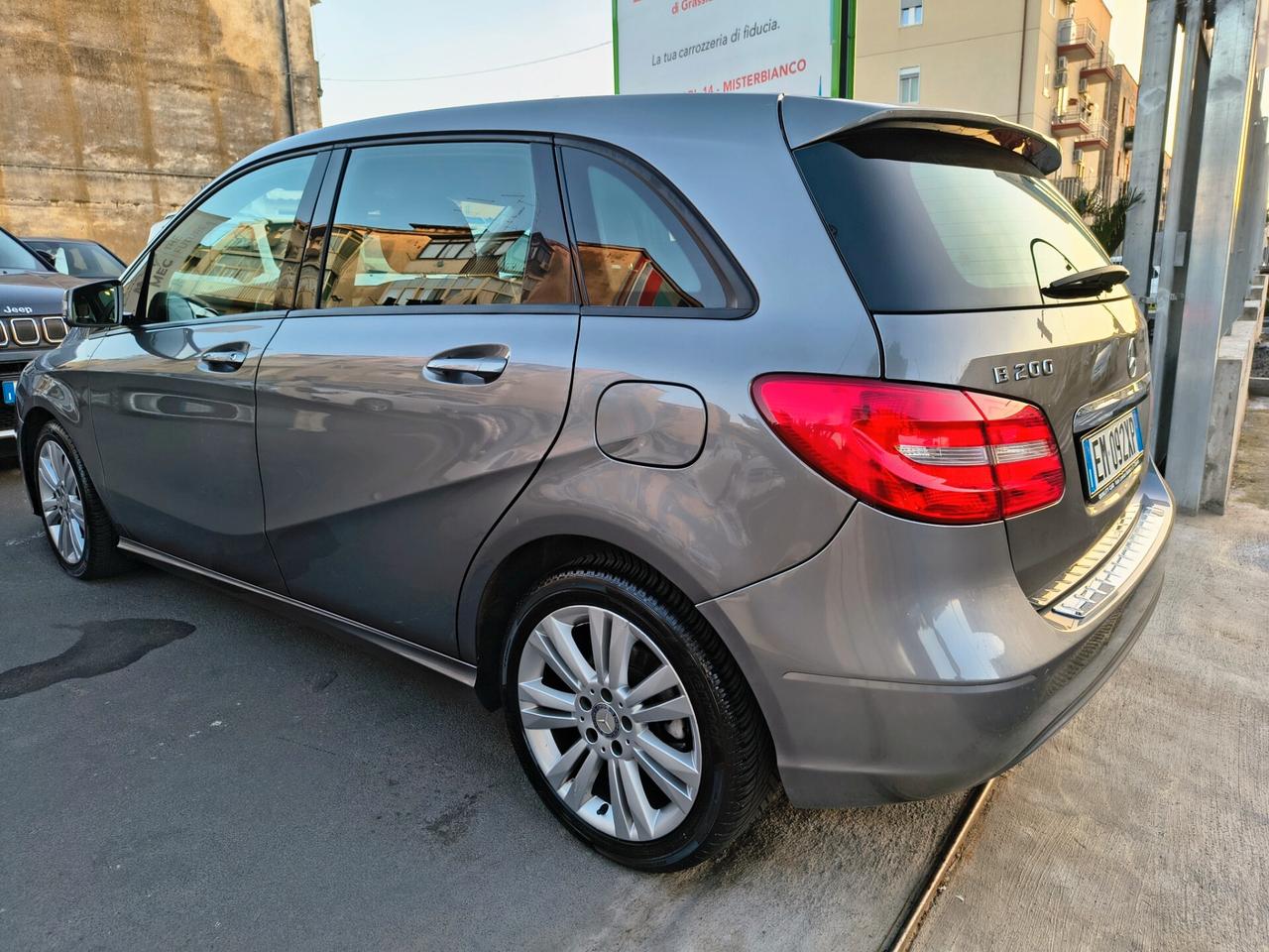 MERCEDES-BENZ CLASSE B 200 DISEL SOLO 119.000 KM 2012