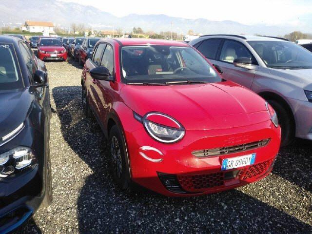 FIAT 600e - RED