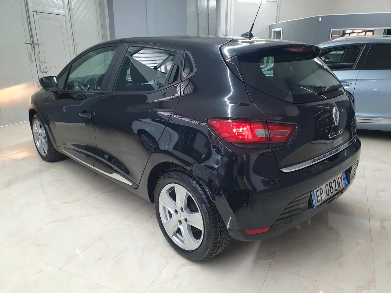 Renault Clio 1.5 dCi 75cv Wave 2013