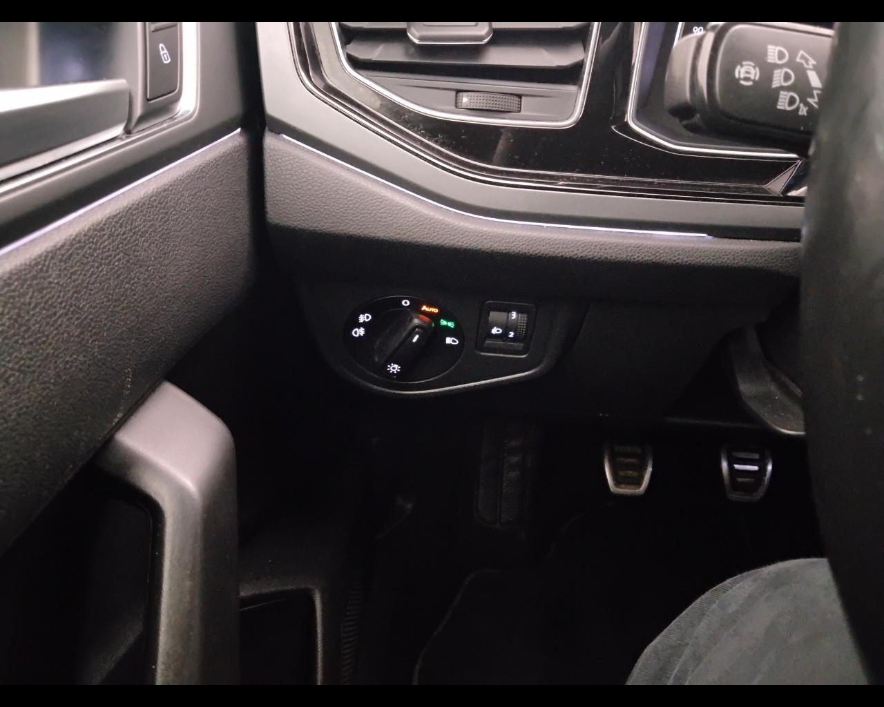 VOLKSWAGEN Taigo - Taigo 1.0 tsi R-Line 110cv