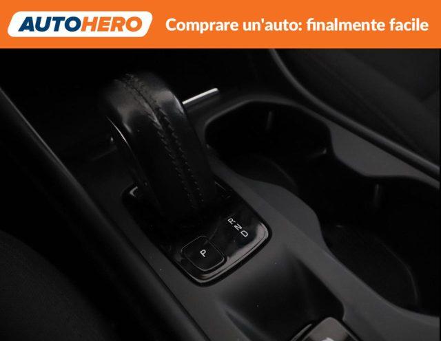 VOLVO XC40 B4 AWD Geartronic Momentum Pro