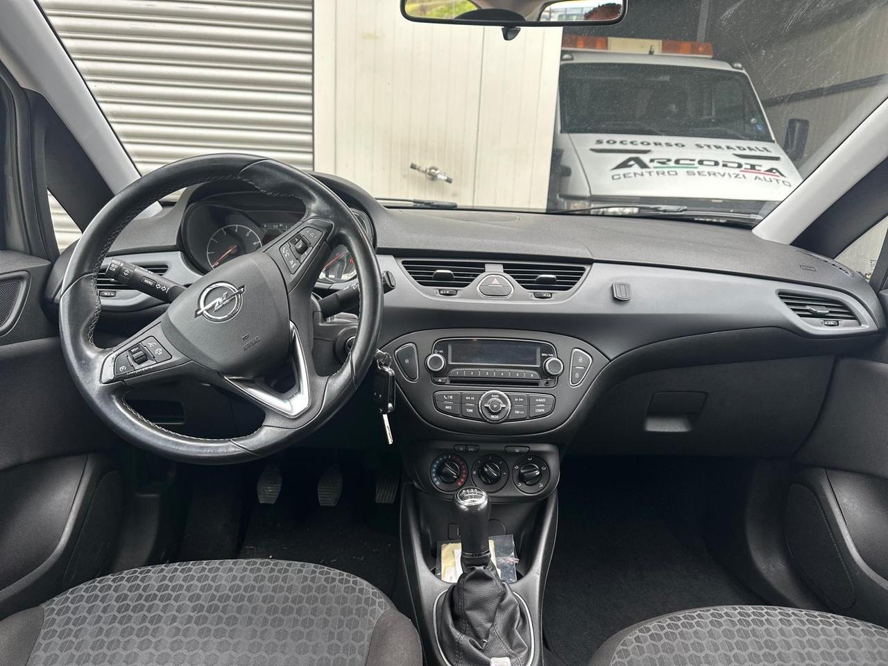 Opel Corsa 1.4 90CV 5 porte b-Color