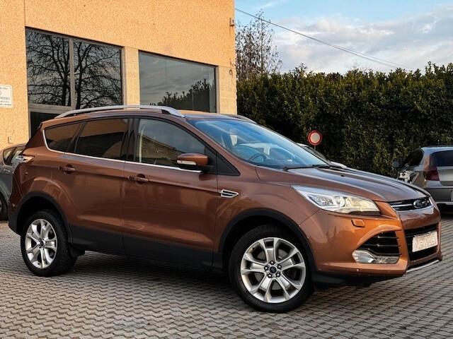 Ford Kuga 2.0 TDCI 140 CV 4WD Powershift Titanium