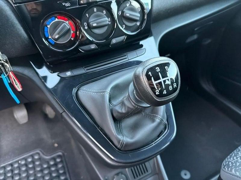 Lancia Ypsilon Ypsilon 1.0 firefly hybrid s&s 70cv