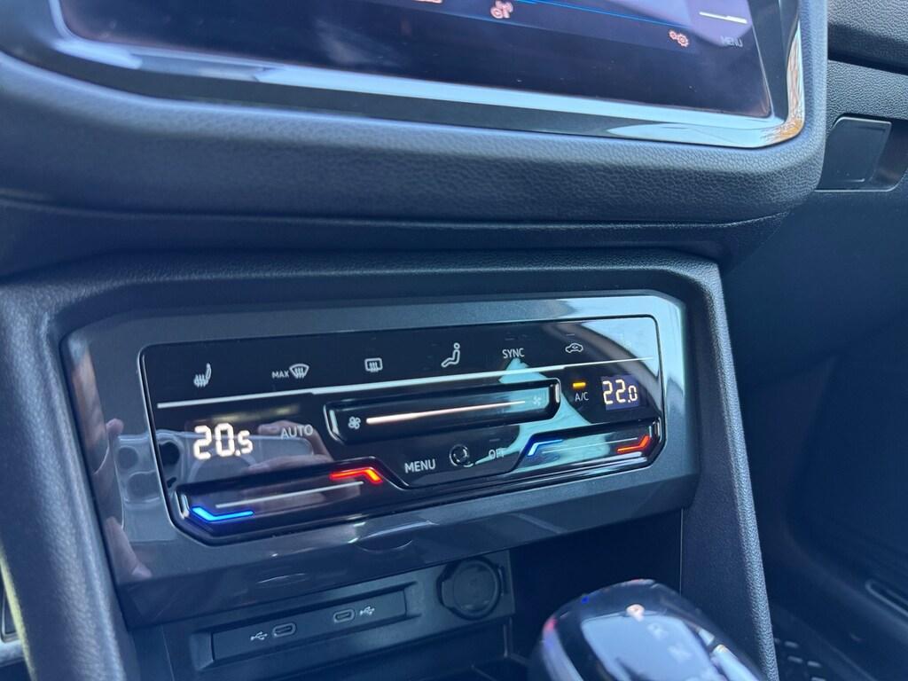 Volkswagen Tiguan 2.0 Tdi 200CV 4motion DSG R-Line