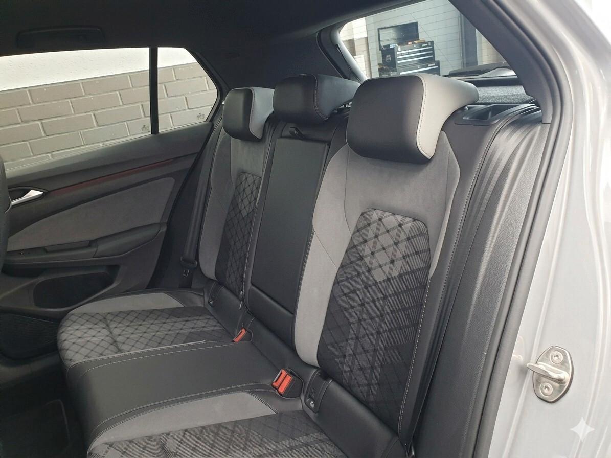 Volkswagen Golf 1.5 TSI R-Line