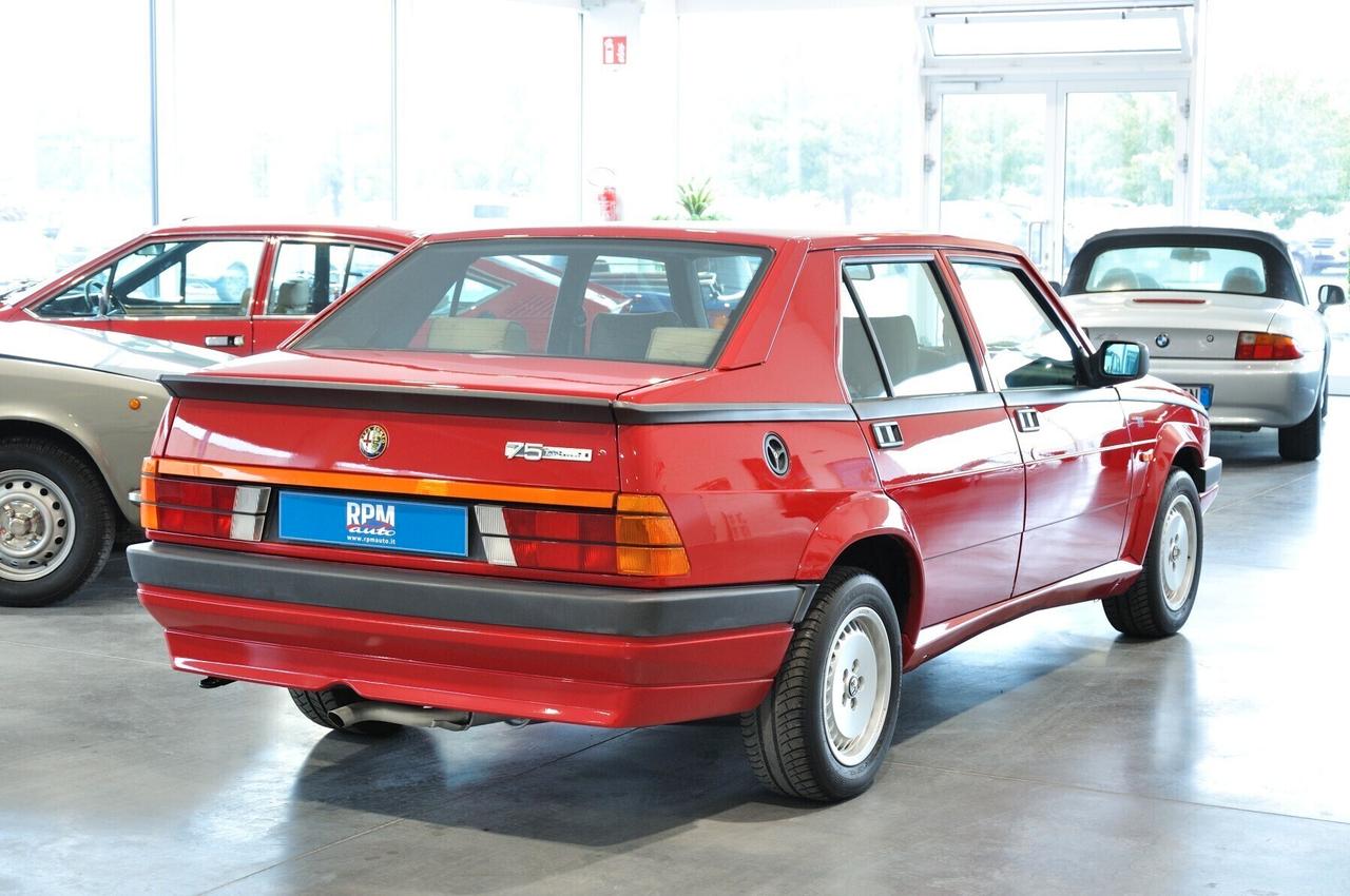 Alfa Romeo 75 2.0i Twin Spark Prima serie Rosso CRS