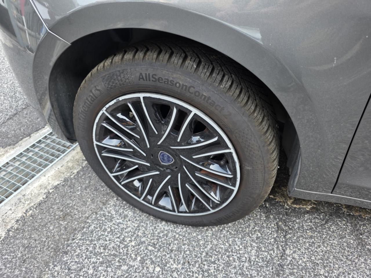 *LANCIA YPSILON 1.0 HYBRID 70 CV - 2021 - 71.000 KM*