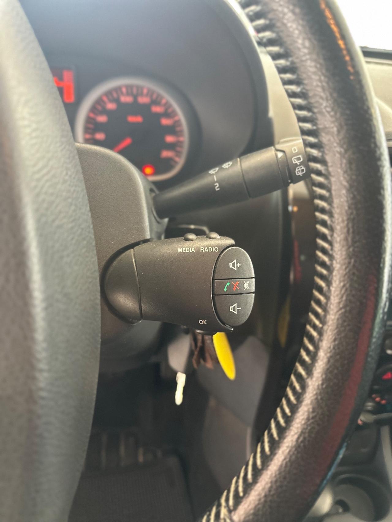 Dacia Duster 1.6 110CV 4x2 GPL Lauréate 02/2012 NEOPATENTATI