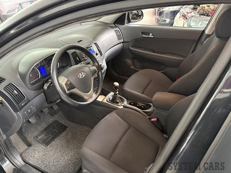 Hyundai i30 AUTO PER COMMERCIANTI i30 CW 1.6 CRDi VGT 16V 90CV Active