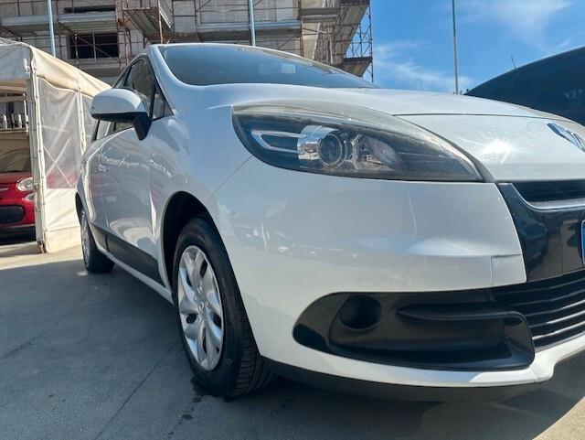 RENAULT SCENIC X- MOOD 1,5 DCI FULL OPTIONAL