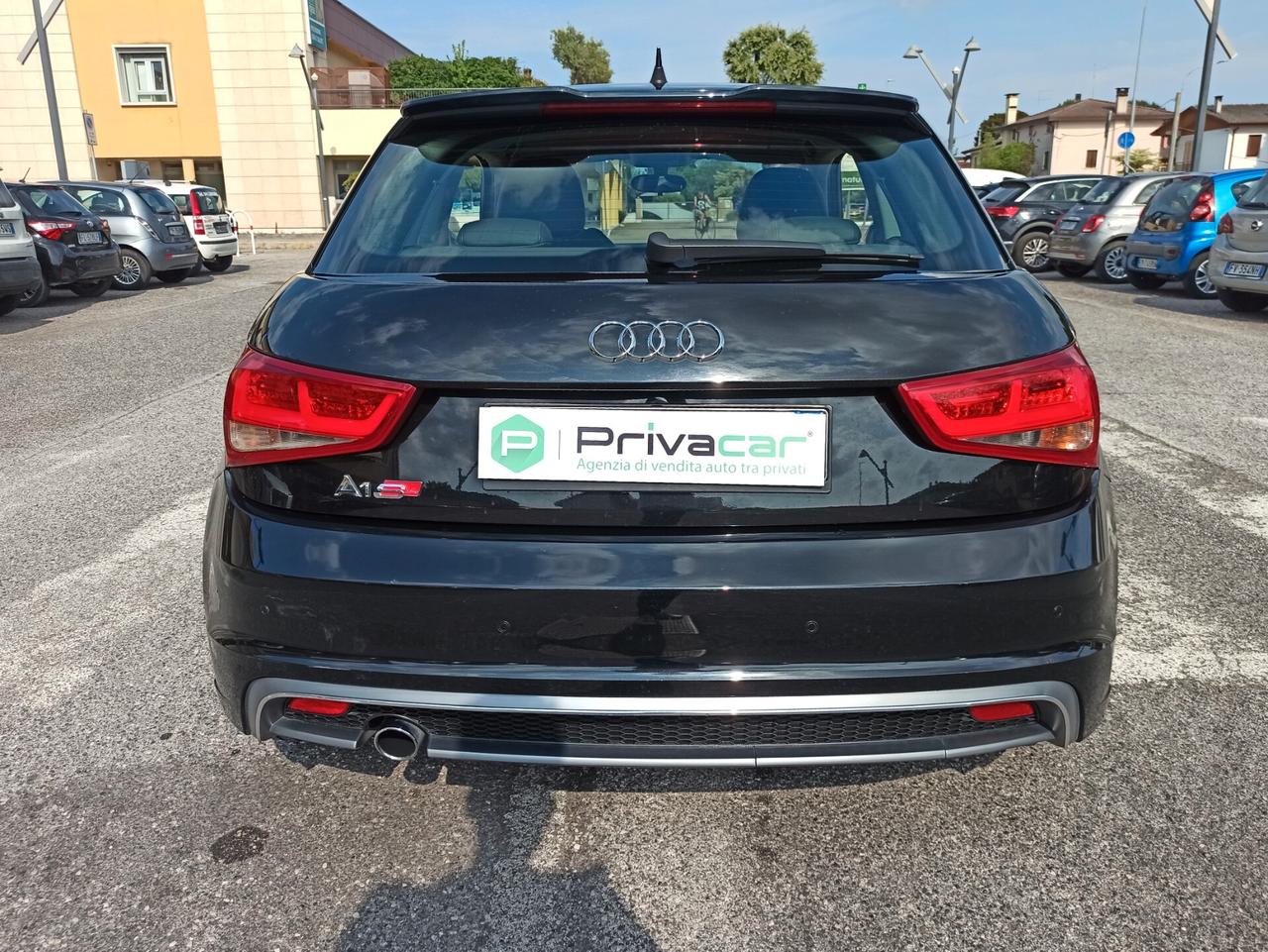 Audi A1 1.6 TDI 105 CV Attraction SLINE