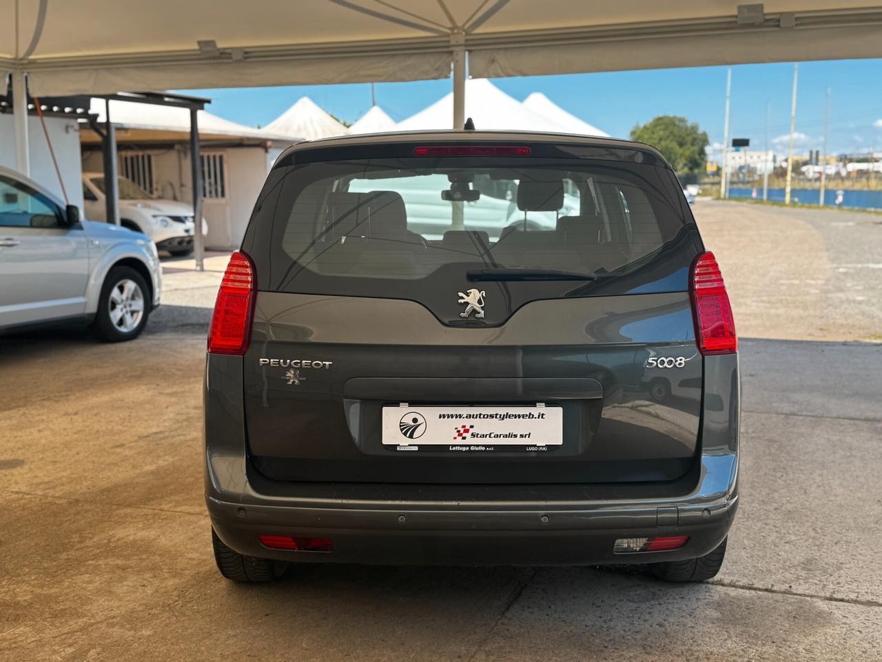 Peugeot 5008 1.6 HDi 115CV Access 7 POSTI - 2013
