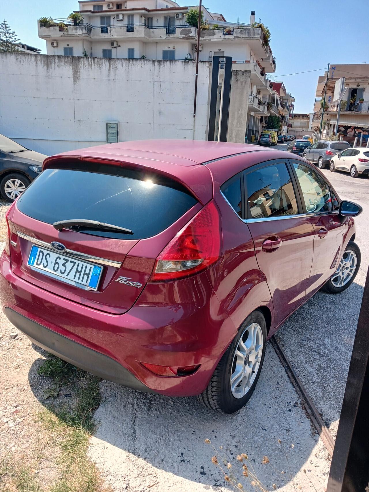 Ford Fiesta 1.4 TDCi 5p. Titanium