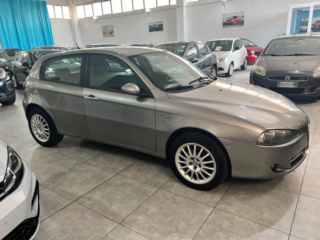 Alfa Romeo 147 1.9 JTD 120 CV - Progression - 2007