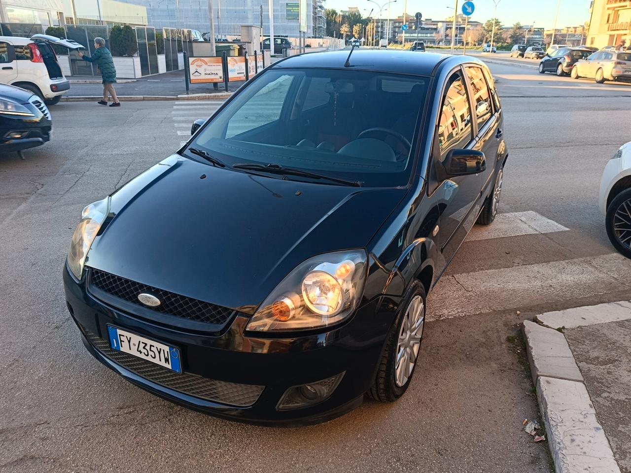 Ford Fiesta 1.4 TDCi 5p. Ghia