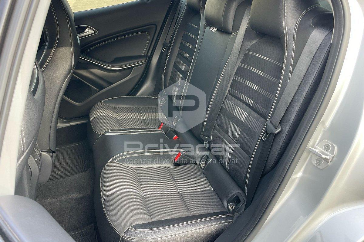 MERCEDES GLA 200 d Sport