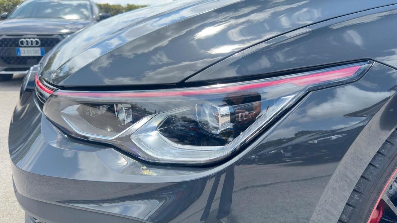 Volkswagen Golf GTI CLUBSPORT 2.0 TSI DSG/AKRAPOVIC/IQ LIGHT/
