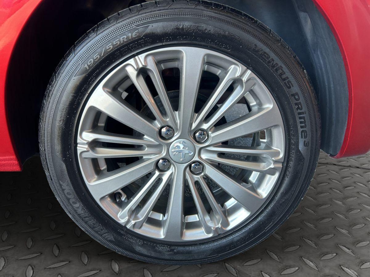 PEUGEOT - 208 - 1.2 VTi 82 CV 5p. Allure