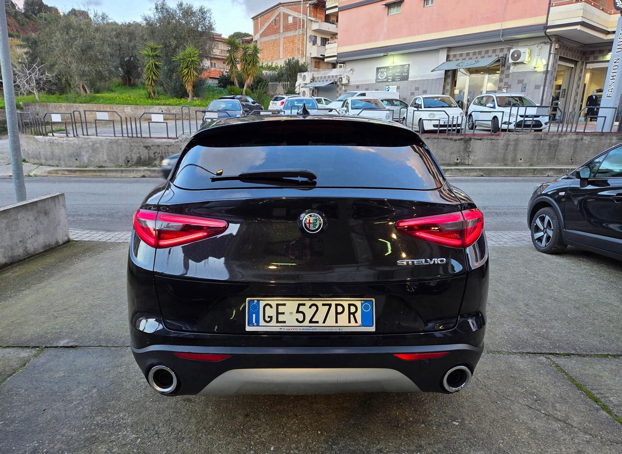 Alfa Romeo Stelvio 2.2 Turbodiesel 160 CV AT8 RWD Business
