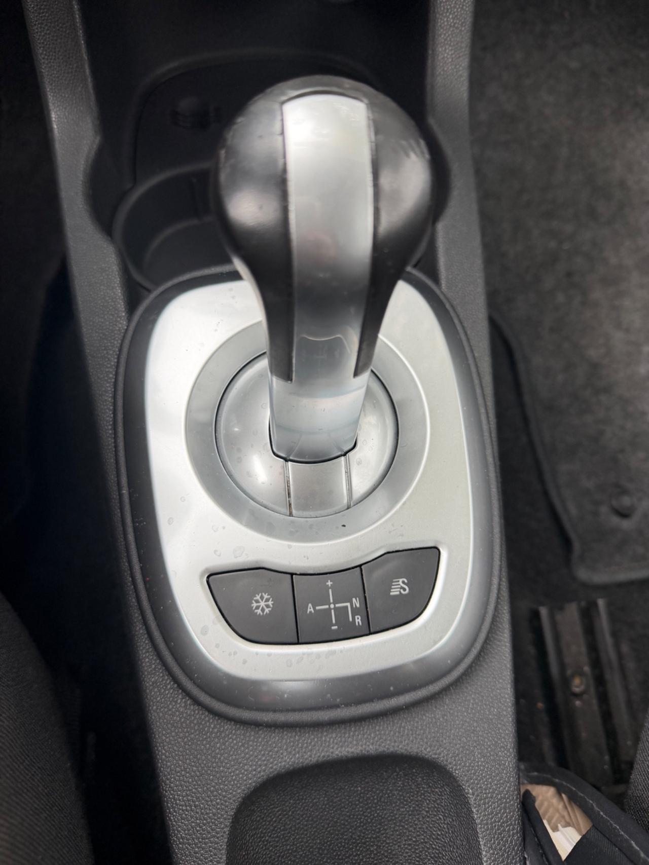 Opel Corsa 1.4 16V 3 porte aut. Sport