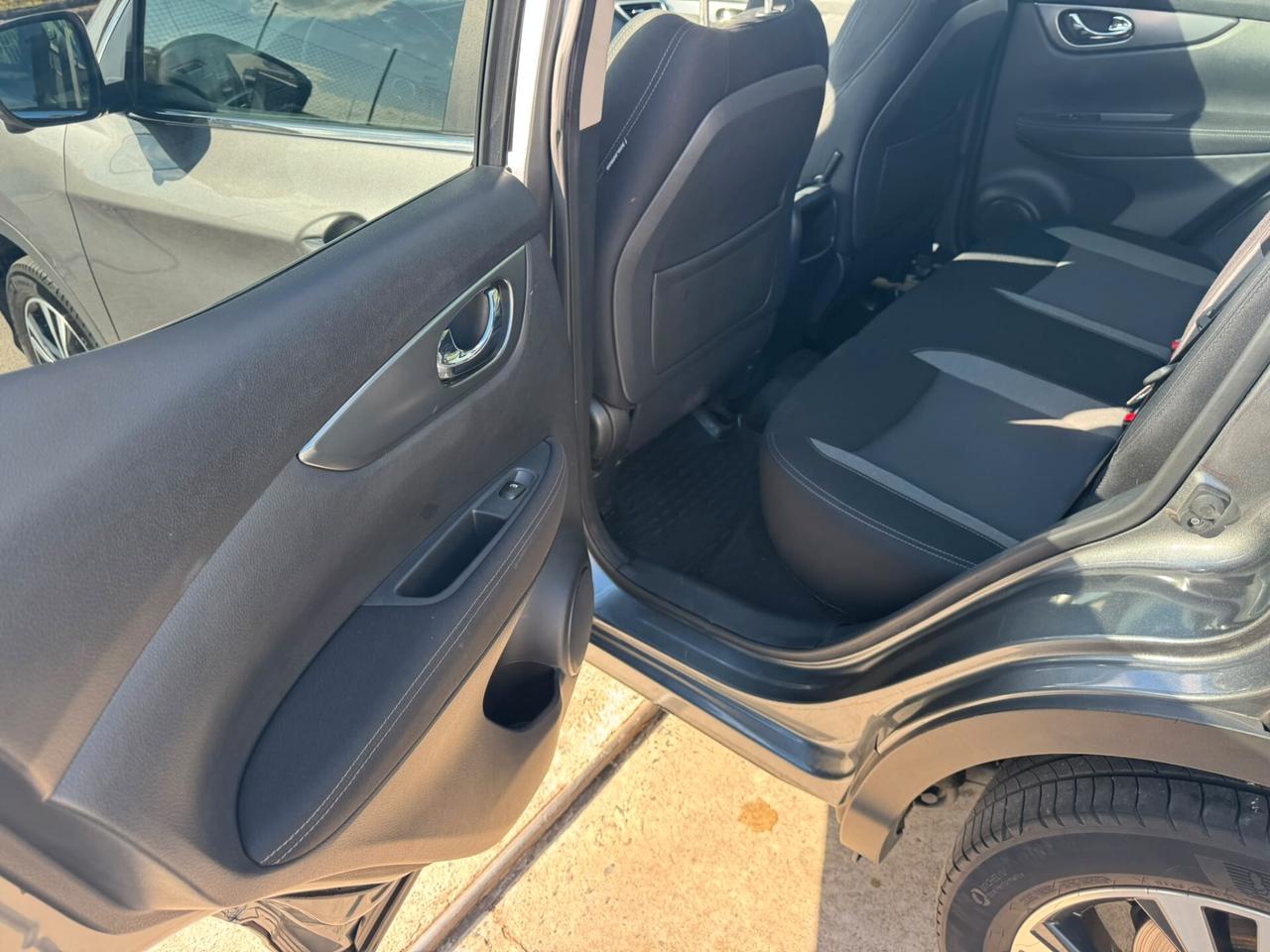 Nissan Qashqai 1.5 N-connecta Full Optional Tetto/navi/camera 360