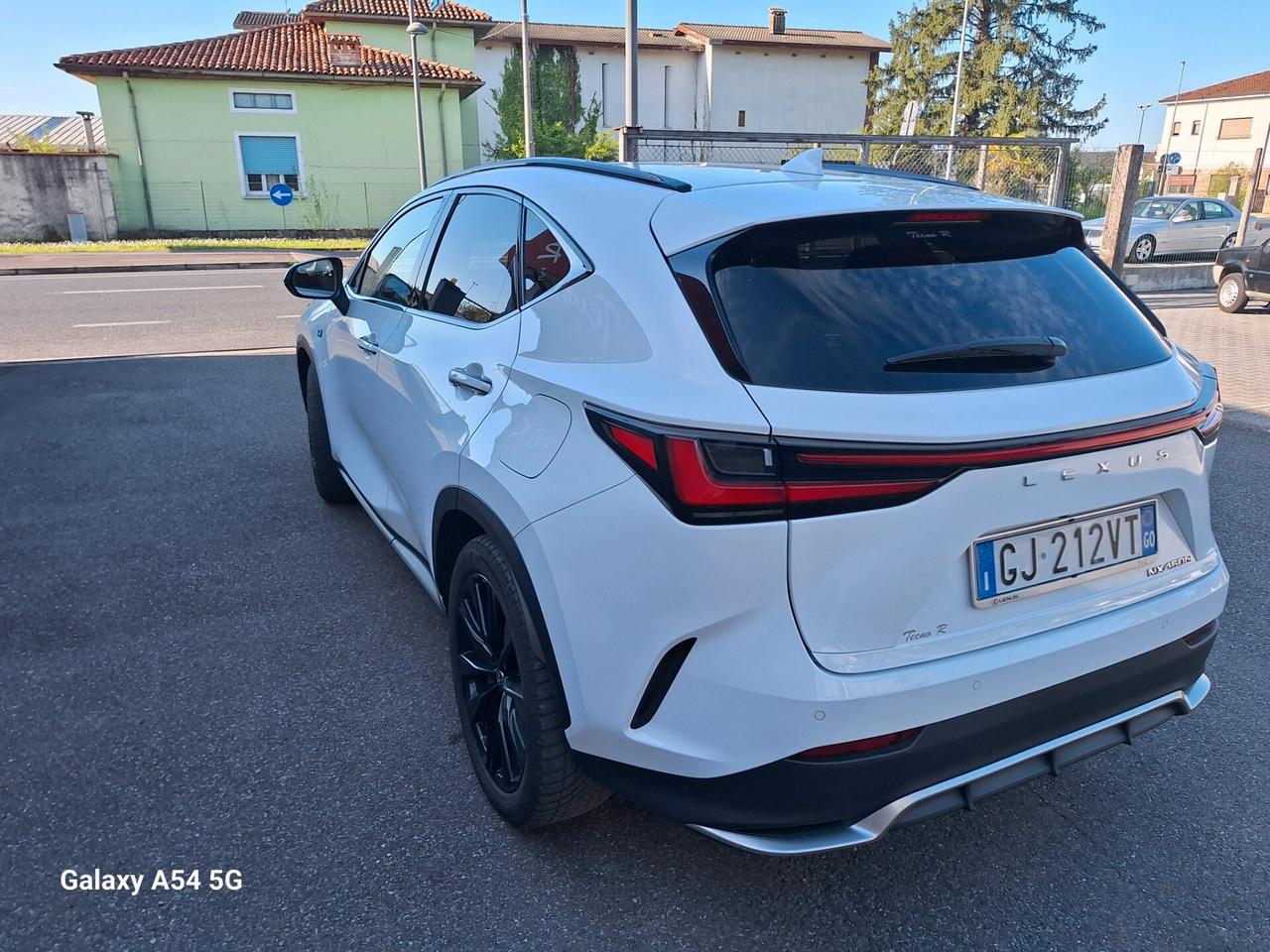 Lexus NX 450h Plug-in 4WD F-Sport