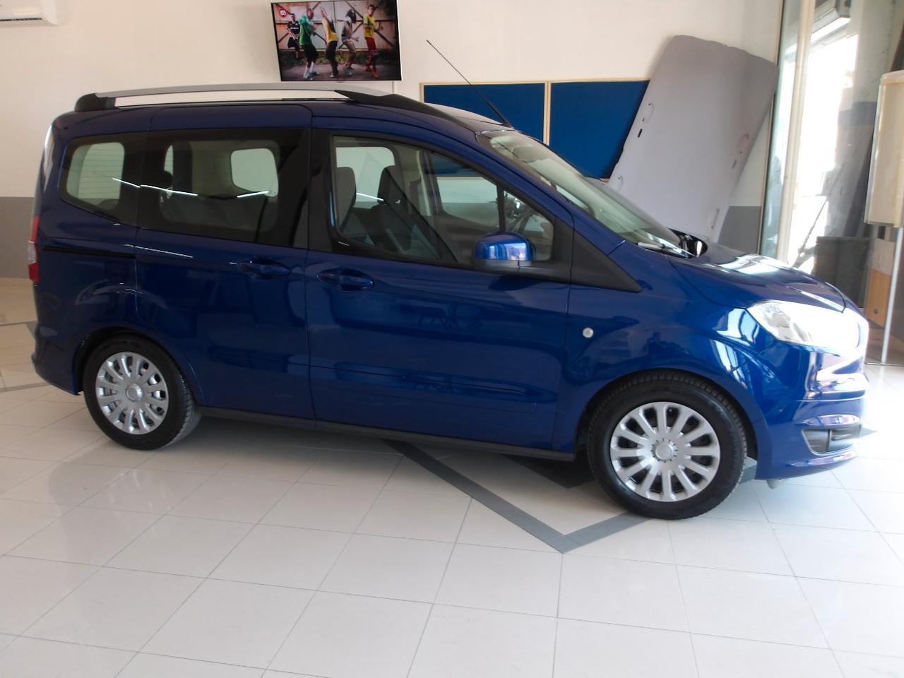 FORD Tourneo Courier 1.5 tdci 75cv titanium E5