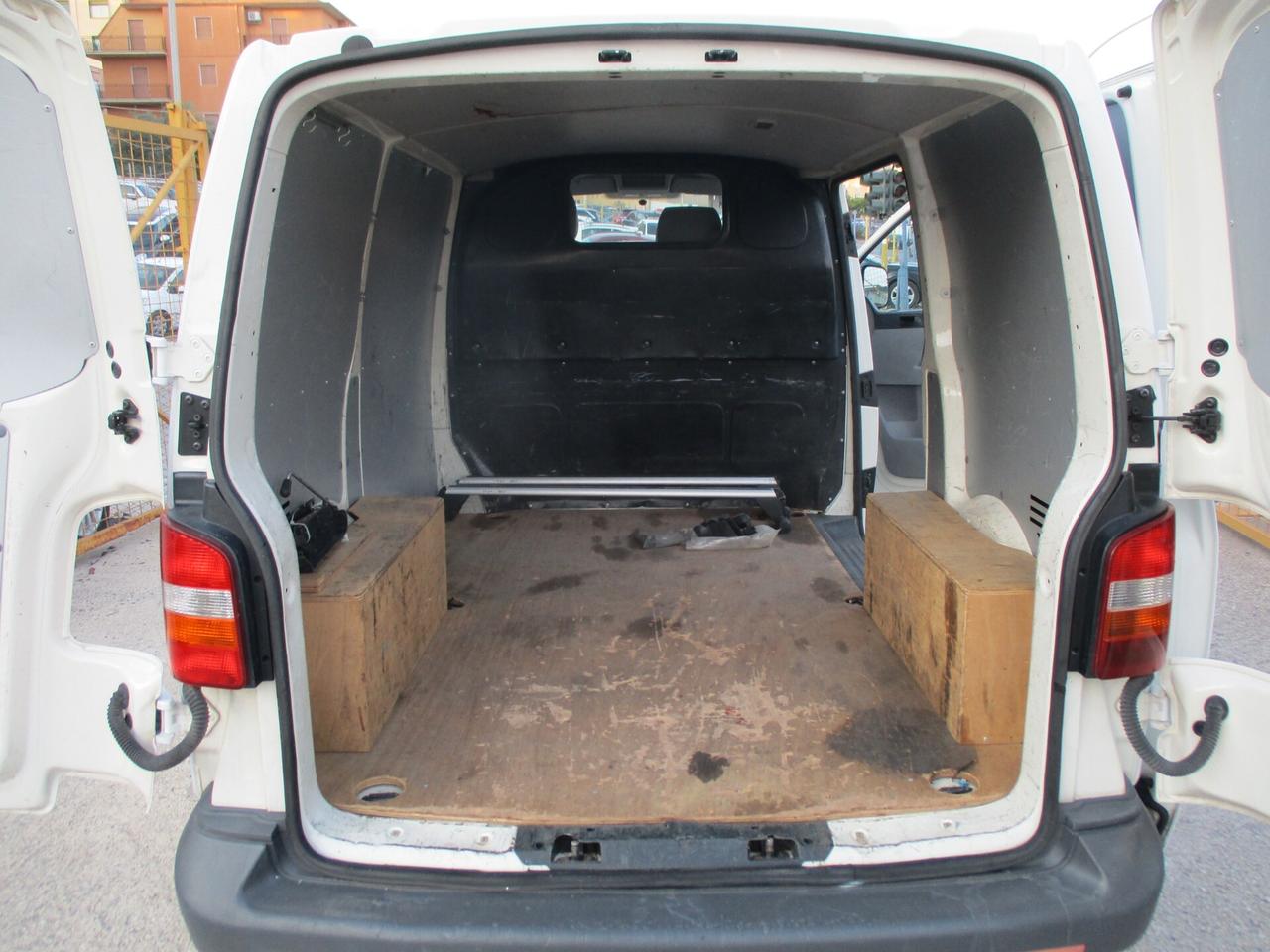 VW TRANSPORTER 2.5 TDI MOLTO BELLO 2009