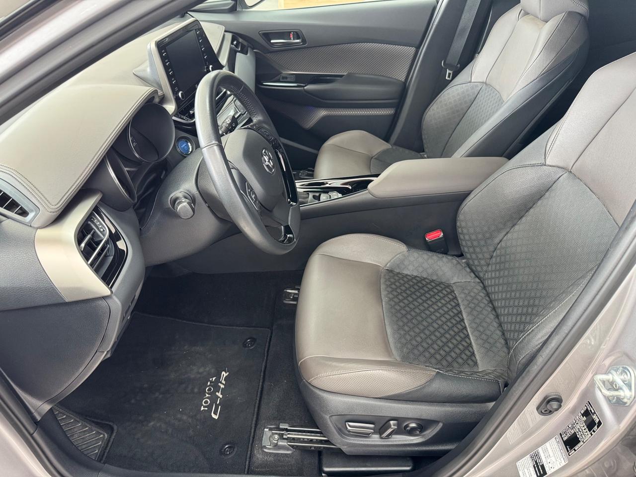 Toyota C-HR 2.0 Hybrid E-CVT Lounge