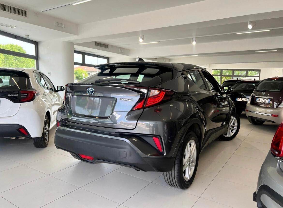 Toyota C-HR 1.8 Hybrid E-CVT Active