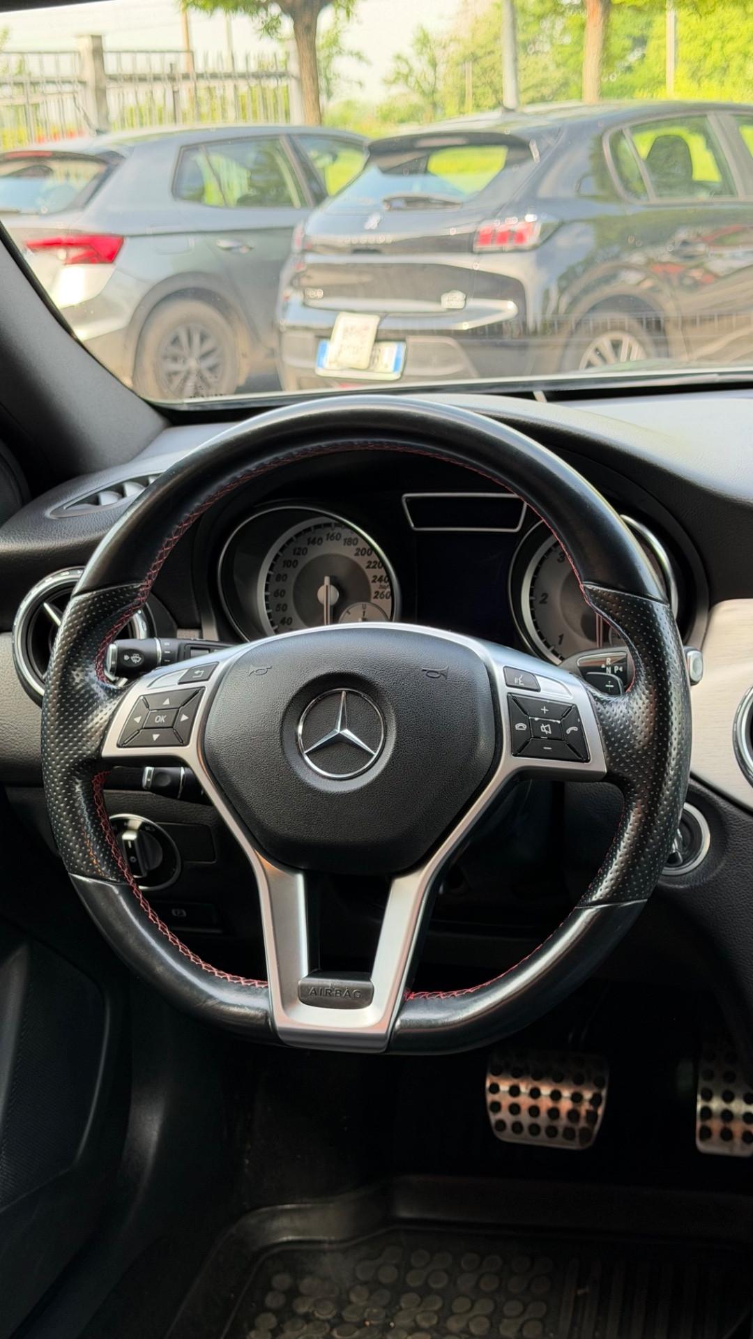 Mercedes-benz GLA 200 d Automatic 4Matic Premium