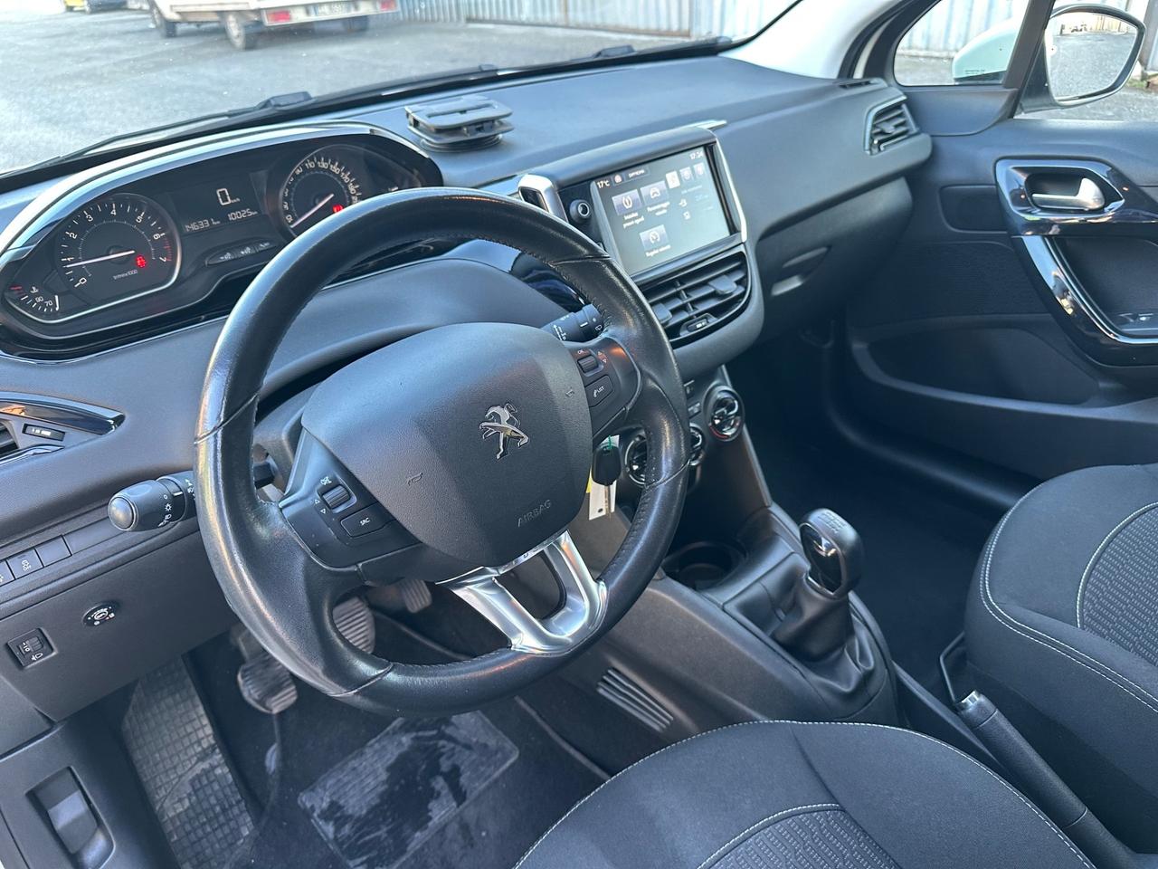 Peugeot 208 PureTech 82 5p. GPL Allure
