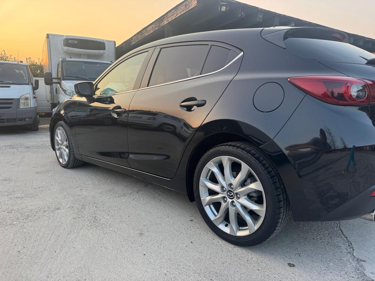 Mazda3 2.2 Skyactiv-D Exceed