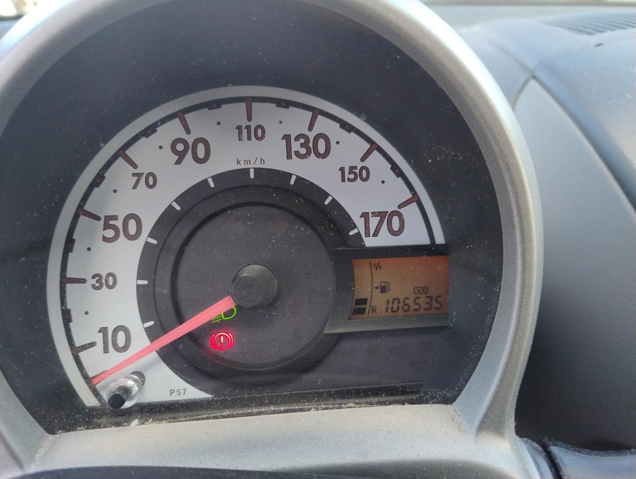 Toyota Aygo 1.0 12V VVT-i 5 porte Sol Connect Red Edition