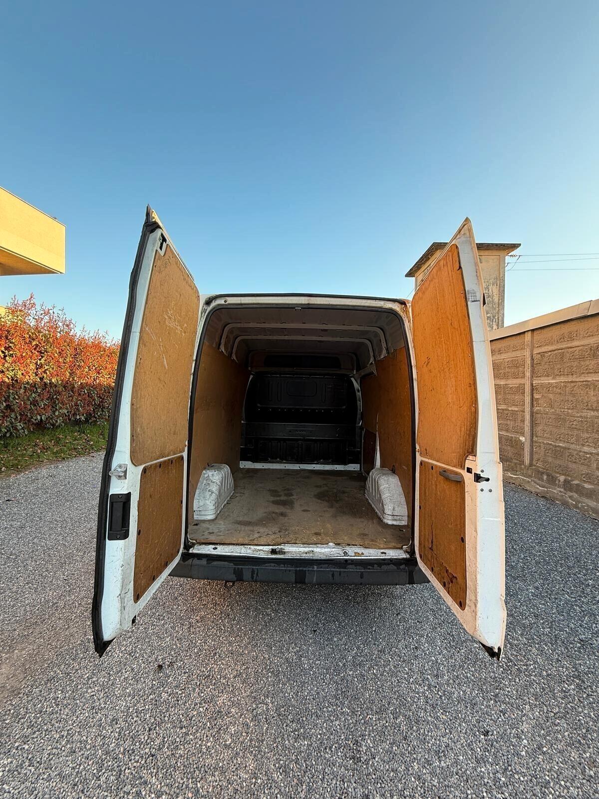 Ford Transit 280M 2.2 TDCi/100 PC-TA Furgone