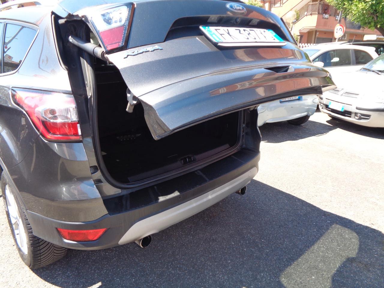 Ford Kuga 1.5 TDCI 120 CV S&S 2WD ST-Line