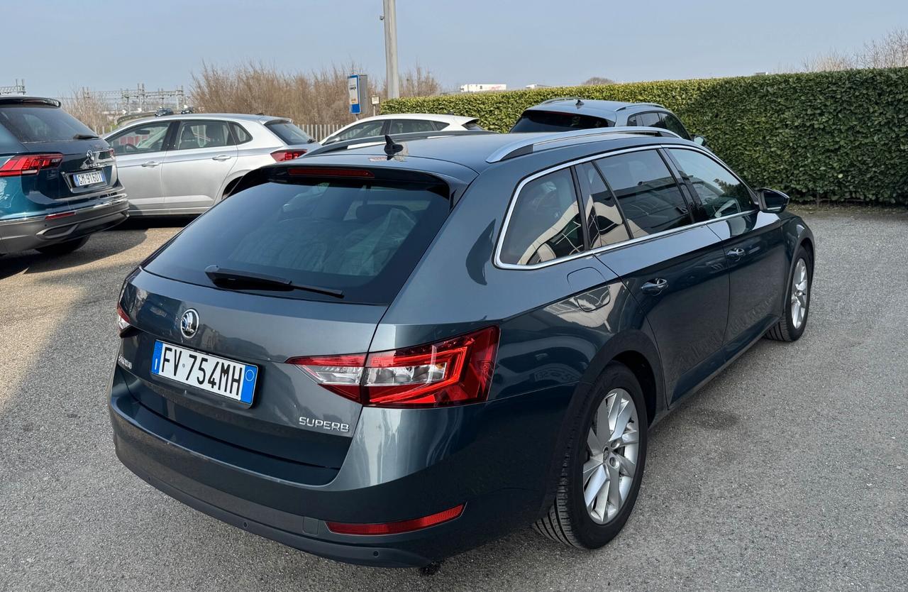 Skoda Superb 2.0 tdi Style 150cv SW - Cruise adattivo